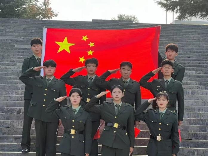 国企合影.png